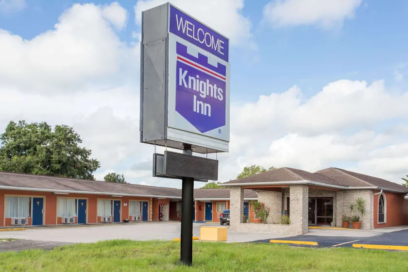 Knights Inn Arcadia - Image 1