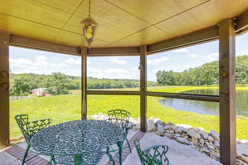Pool, Lake & Patio: Sweeping De Soto Estate - Intérieur
