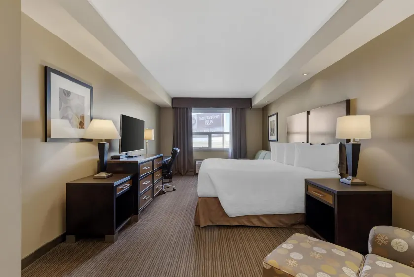 Best Western Plus Moose Jaw - Image 1