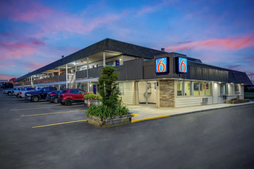 Motel 6-Lima, OH - Image 1