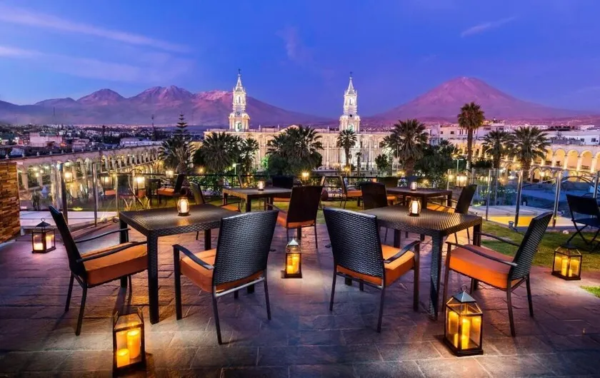 Katari Hotel at Plaza de Armas - Image 1