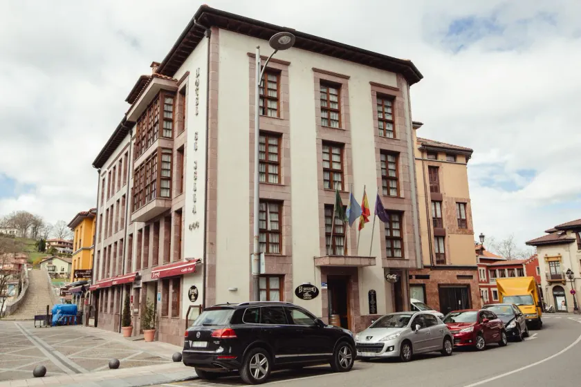 Hotel El Sella - Image 1