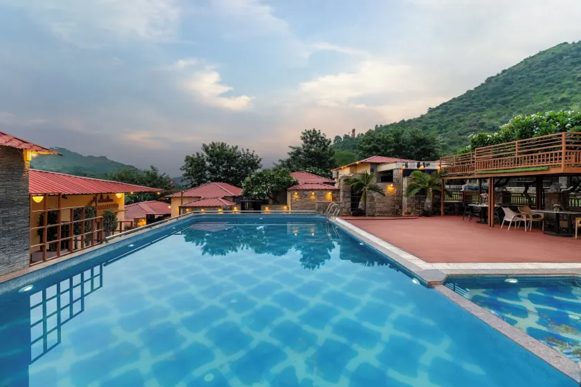 Vijaygarh Resort & Cottages with Private Pool - Image 1