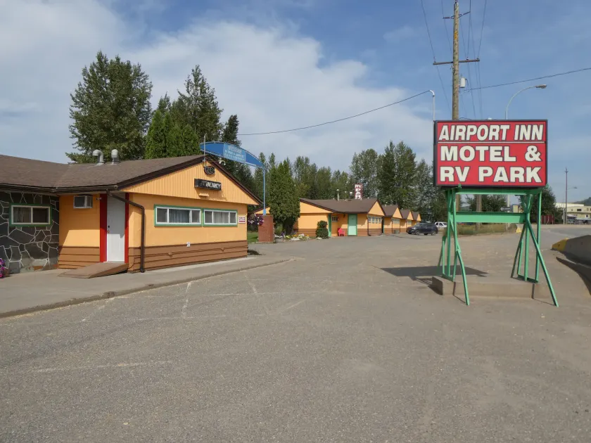 Airport Inn - Image 1