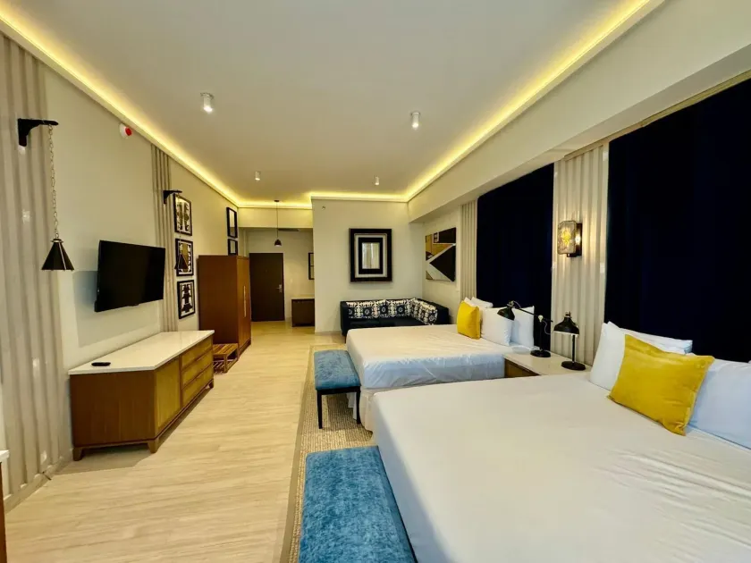 Metro Art Hotel - Image 1
