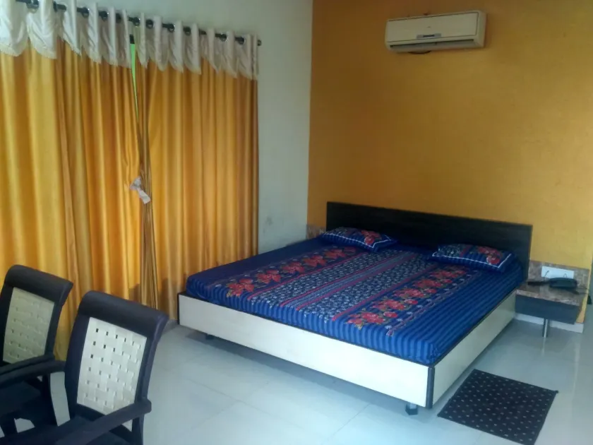 Hotel O by OYO Capital O Sai Icon Residency - Image 1