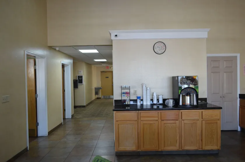 Studio Suites Extended Stay  - Hall