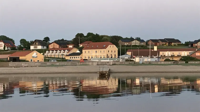 Hvalpsund Færgekro - Image 1