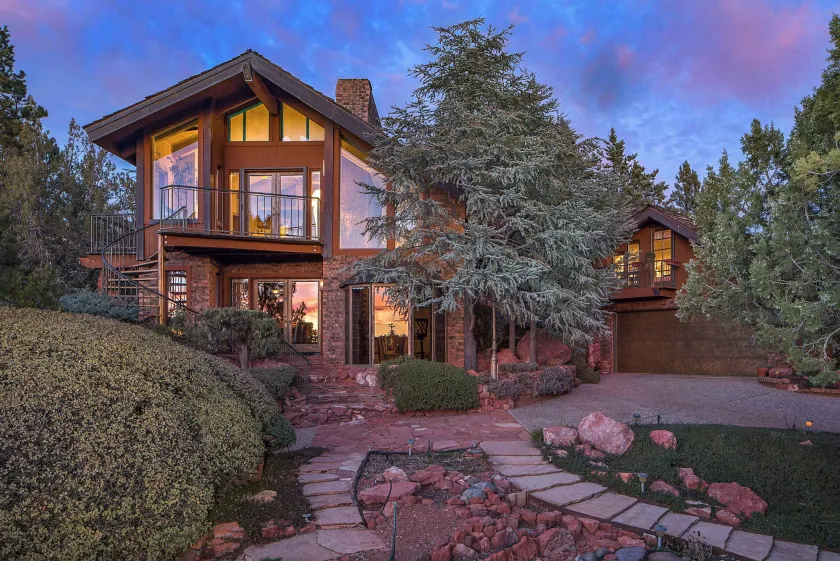 Unique Sedona Home w/ Mountain Views & Guest House - Image 1