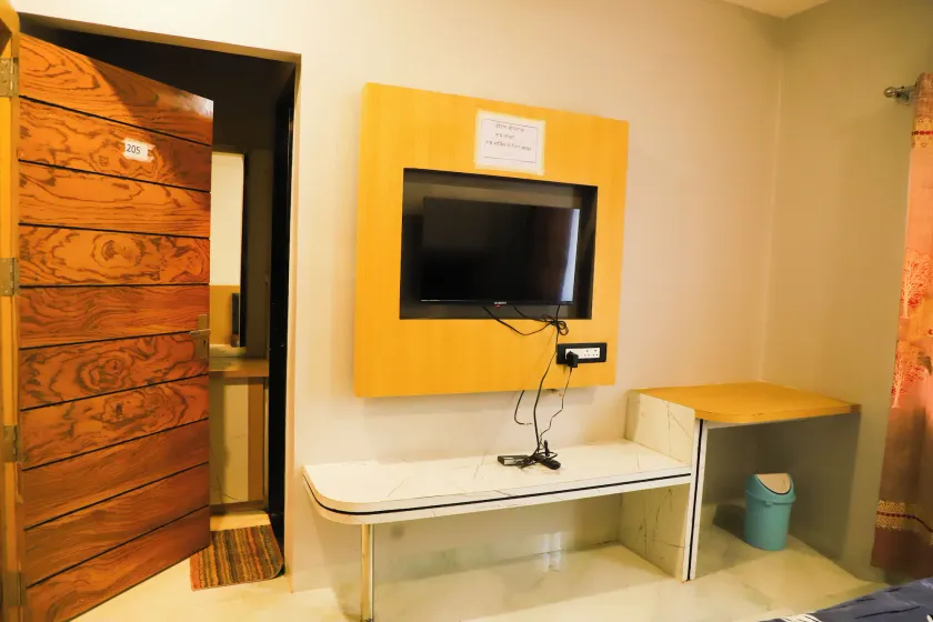 Hotel Bholenath, Omkareshwar Near Gajanand Ashram - Room