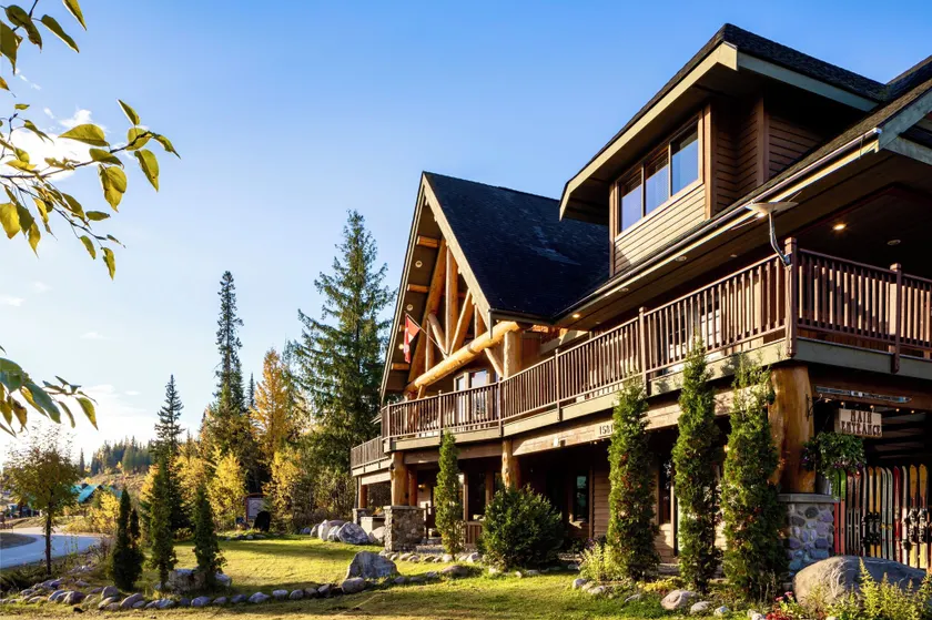 Vagabond Lodge at Kicking Horse - Image 1