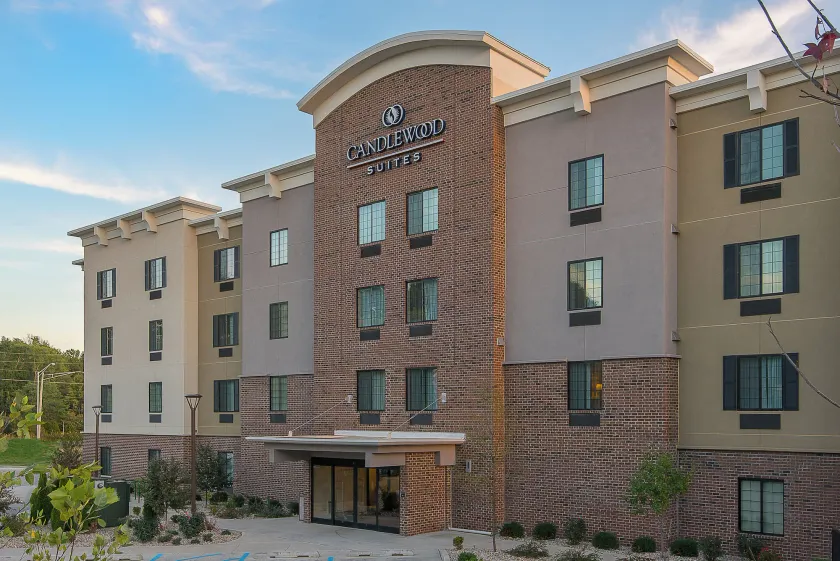 Candlewood Suites Bloomington by IHG - Image 1