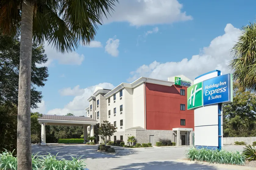 Holiday Inn Express Hotel & Suites Pensacola-West Navy Base by IHG - Image 1