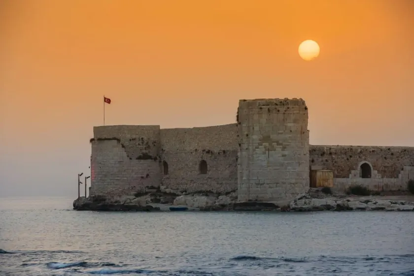 Marina Kizkalesi Hotel - Image 1