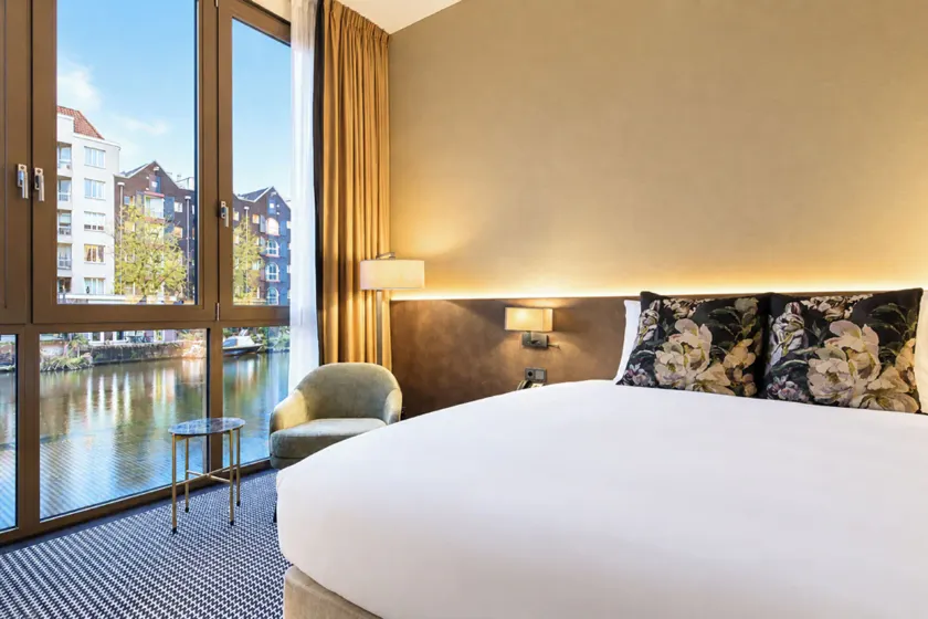 Monet Garden Hotel Amsterdam - Image 1