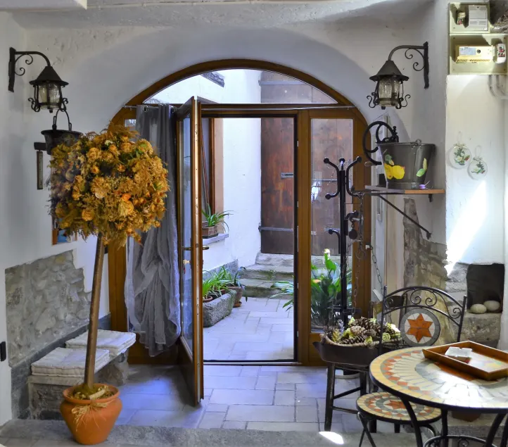 Country House Lake Como - Image 1