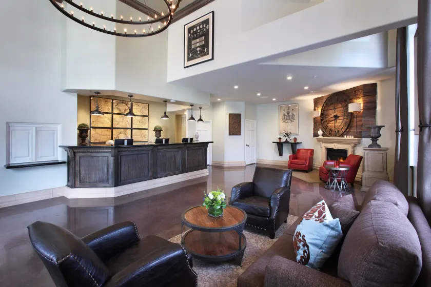 Anaheim Camelot Inn & Suites - Image 1