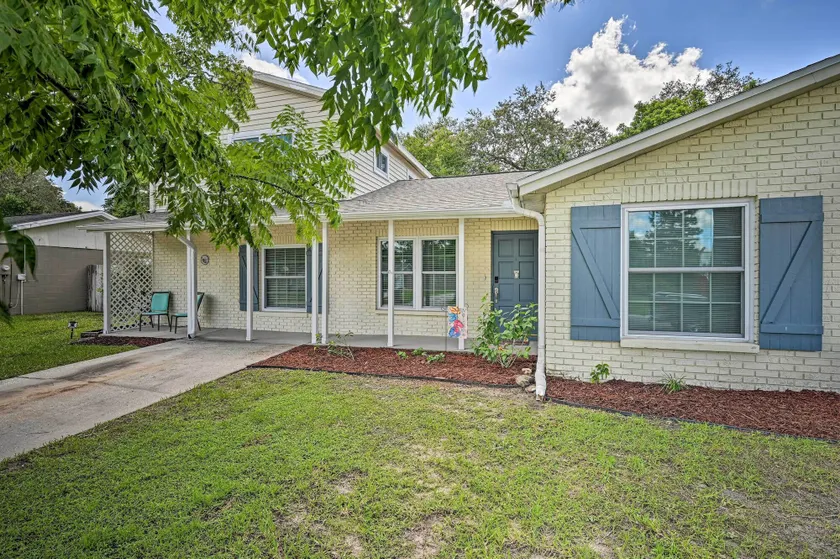 Spacious Brandon Home w/ Private Outdoor Pool - Image 1