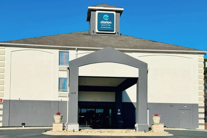 Clarion Pointe Albemarle - Image 1