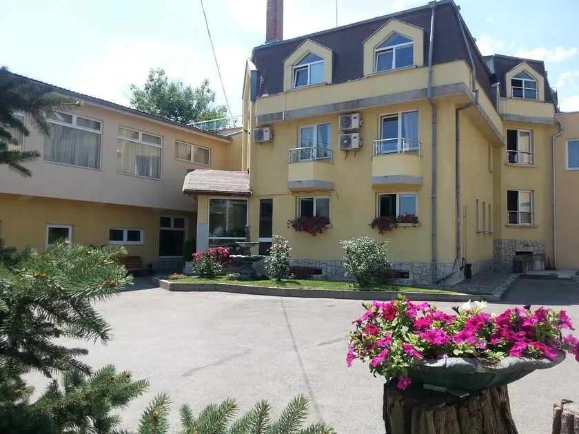 Hotel Galant - Image 1