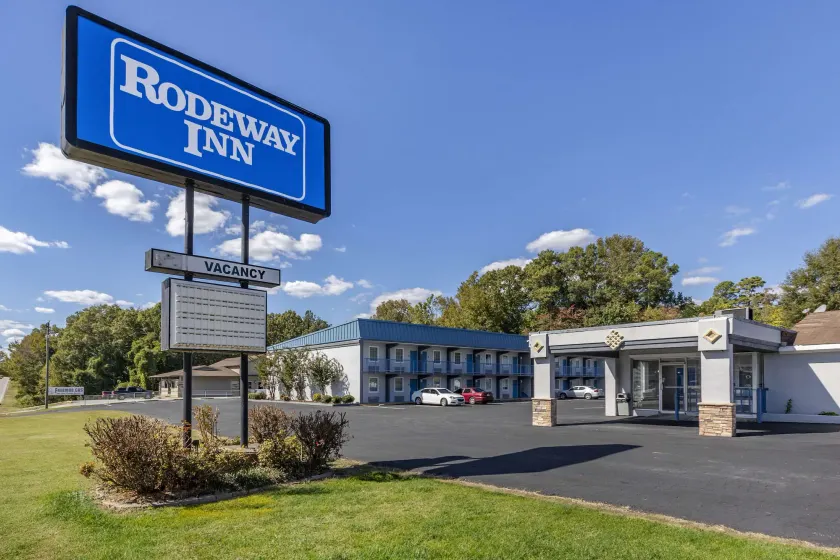 Rodeway Inn Union - Image 1