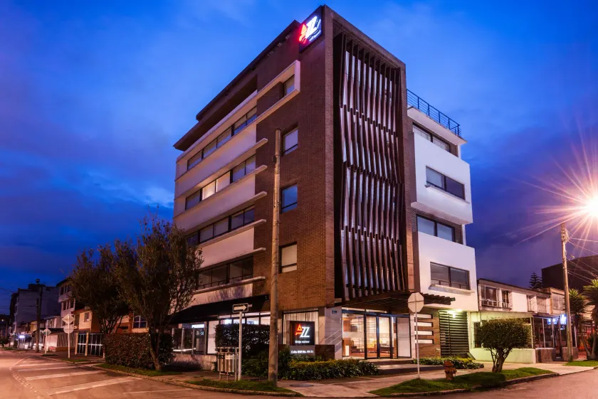 AZ Hotel - Image 1