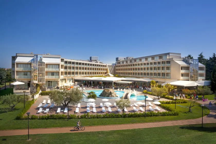 Aminess Vival Maestral Hotel  - Image 1