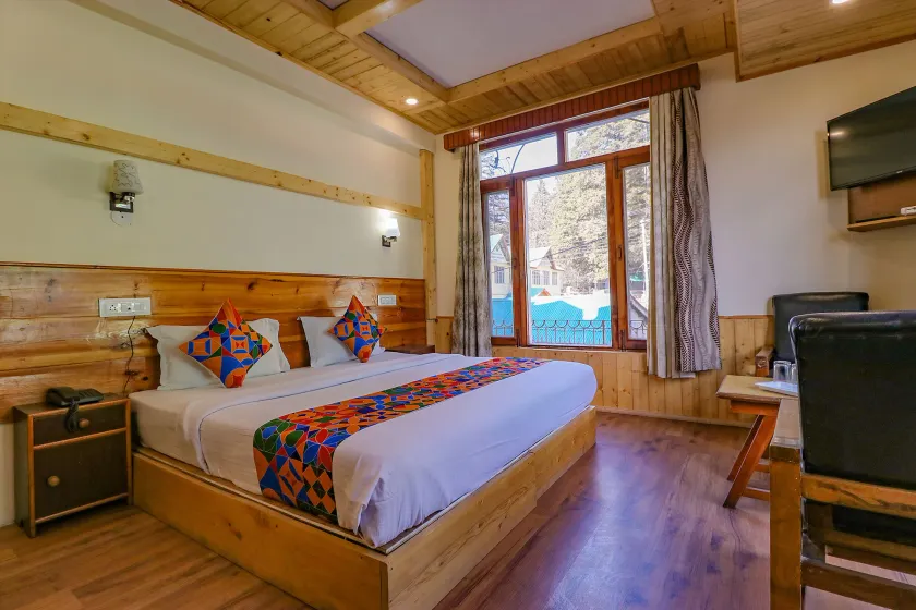 CS Shhandella Hotel - Image 1