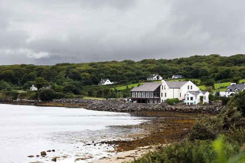 The Waters Edge Hotel - Image 1