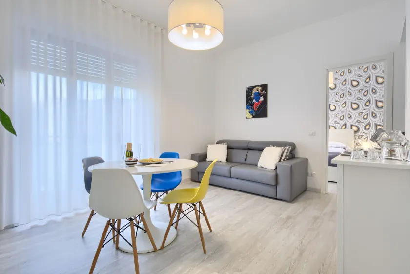 Flower Suites Sorrento - Image 1