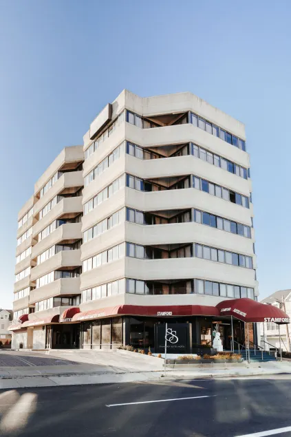 Stamford Suites - Image 1