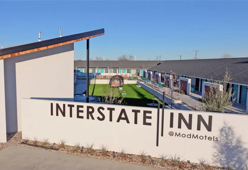 Interstate Inn - Image 1