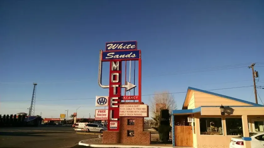 White Sands Motel - Image 1