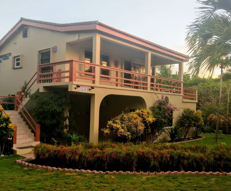 Tri Casa De Suenos Bed & Breakfast - Image 1