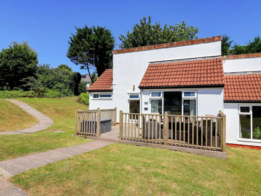 Boos Bungalow - Image 1