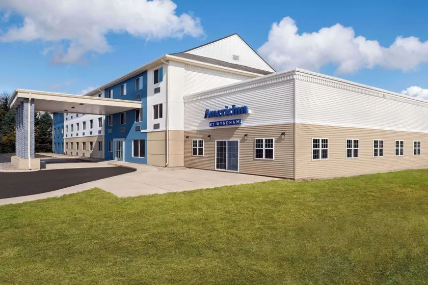 AmericInn by Wyndham Dodgeville - Image 1