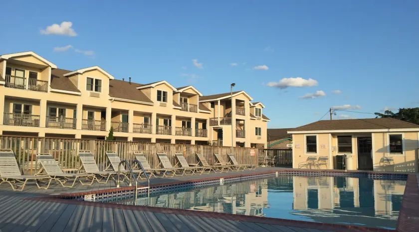 Pony Island Inn - Image 1