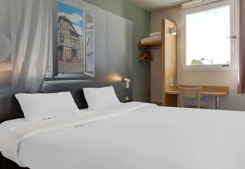 B&B HOTEL Châlons-en-Champagne - Image 1