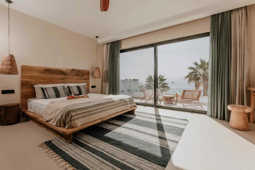 Ostrako Beachside Suites - Image 1