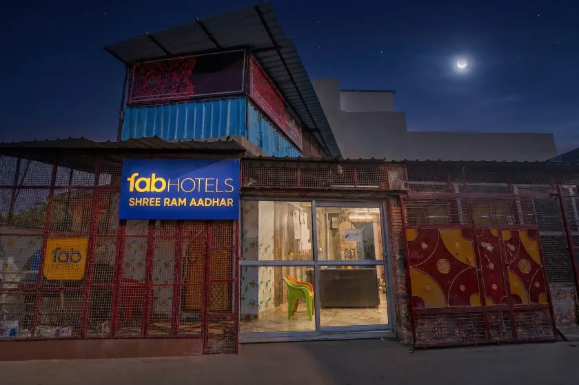 FabHotel Shree Ram Aadhar - Image 1