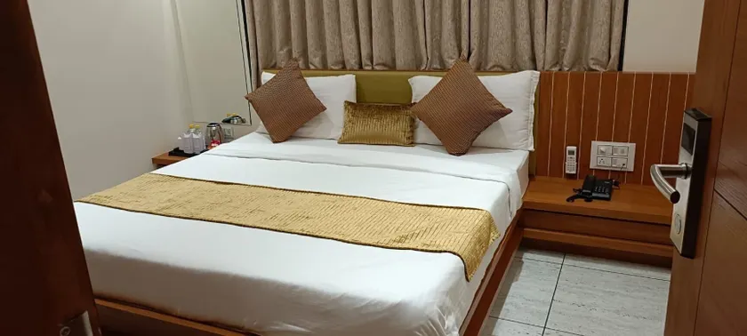 HOTEL DIAMOND - Image 1