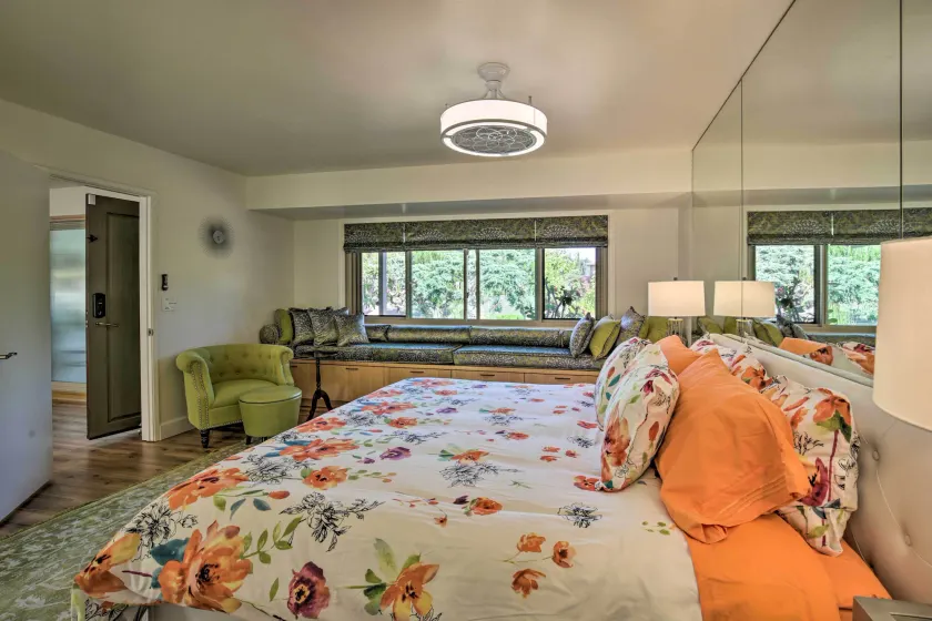Luxe El Cajon Oasis w/ Pool, Fire Pit & Pavilion - Rom