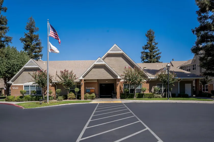 Sonesta ES Suites Fresno - Image 1