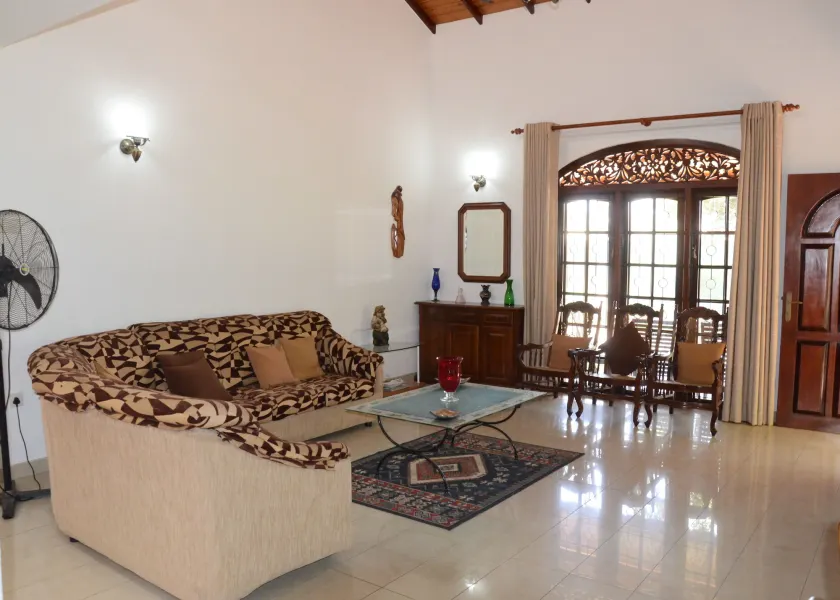 Gondolas Home Stay - Image 1