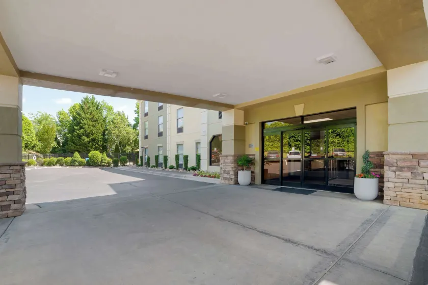 Comfort Inn Asheville Airport - Image 1