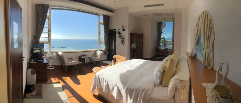 View Ocean - Image 1