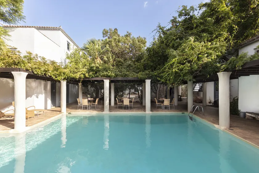 Bratsera Boutique Hotel - Image 1