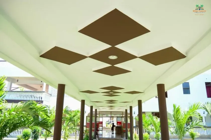 White Peacock Resort Mtwapa - Interior entrance