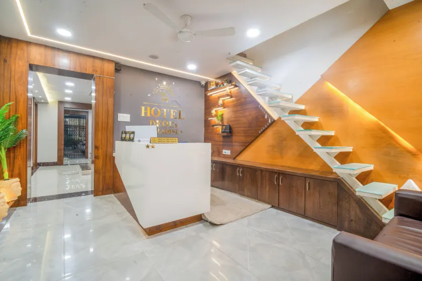 Hotel Deol's Paradise - Image 1