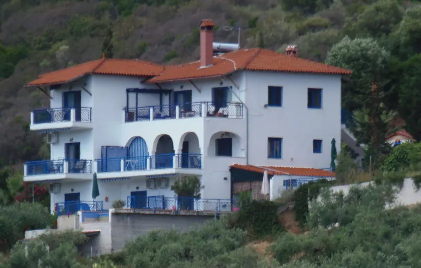 Sartivista Bed & Breakfast - Image 1